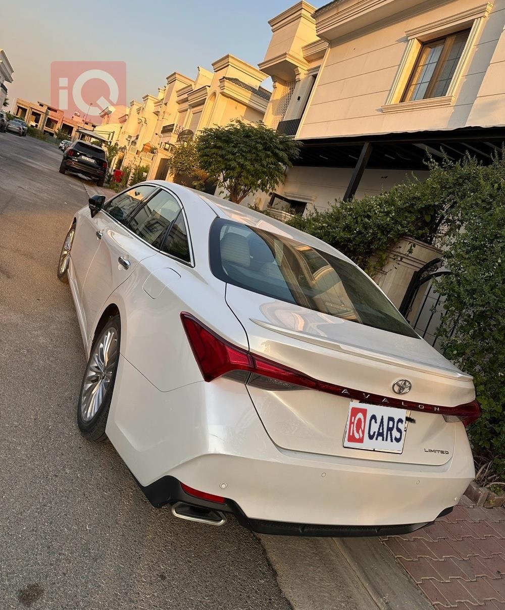 Toyota Avalon